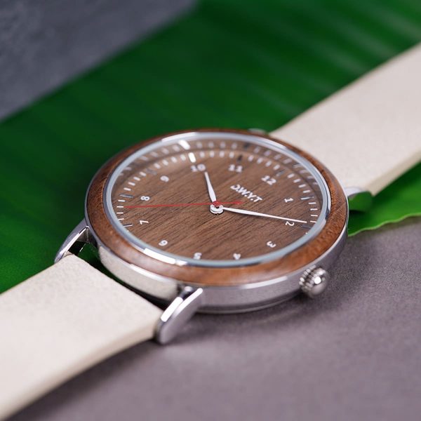 Macro montre en bois Sitra avec bracelet cuir grainé gris galet
