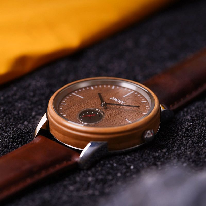 Macro montre minimaliste Etna avec bracelet cuir lisse marron senois