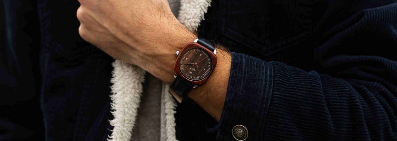 montre rouge homme Red Square